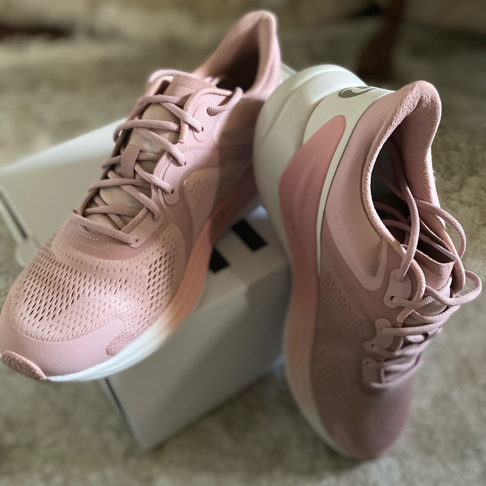 LULULEMON BLISSFEEL RUNNING SHOE